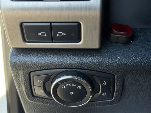 Used 2022 Ford F250 Platinum w/ Tremor Off-Road Package image 26