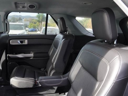 Used 2023 Ford Explorer Limited w/ Equipment Group 301A image 17