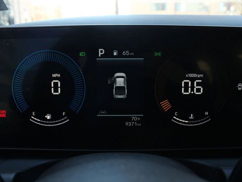 Used 2025 Hyundai Santa Cruz SE image 29