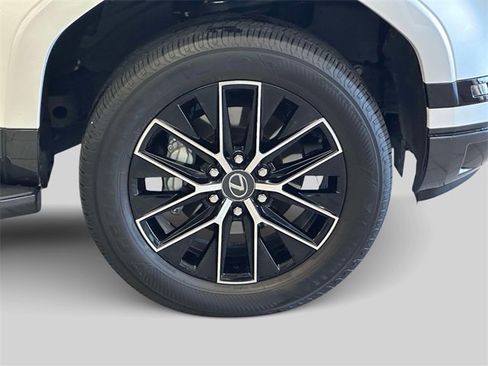 Used 2024 Lexus GX 550 image 10