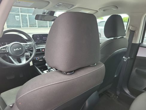 Used 2024 Kia Forte LXS FWD image 11