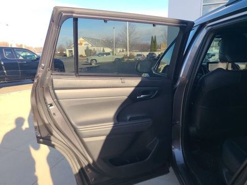 Used 2023 Toyota Highlander XSE image 15