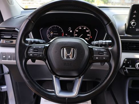 Used 2023 Honda Pilot Touring image 35