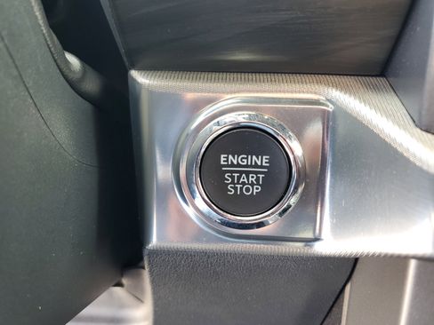 Used 2024 Ford F150 Lariat w/ FX4 Off-Road Package image 23