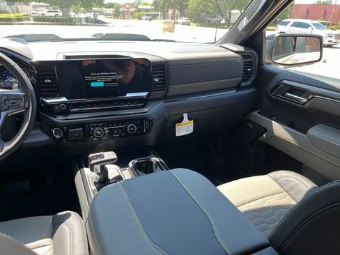 New 2026 Chevrolet Silverado 1500 ZR2 w/ Dark Appearance Package AWD/4WD image 24