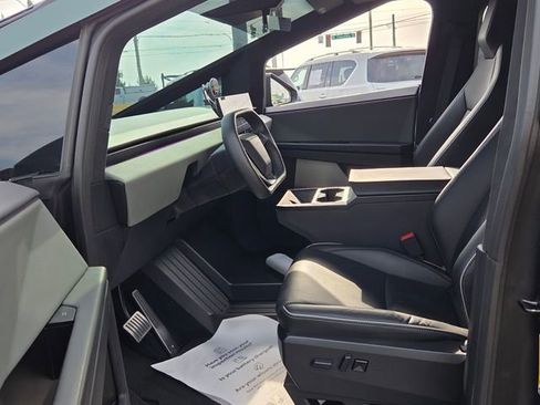 Used 2025 Tesla Cybertruck AWD Crew Cab image 5