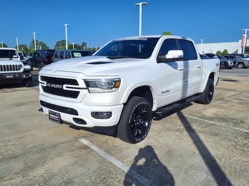 Used 2020 RAM 1500 Laramie w/ Sport Appearance Package AWD/4WD image 3