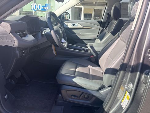 New 2026 Ford Explorer Active w/ Active Comfort Package AWD/4WD image 13