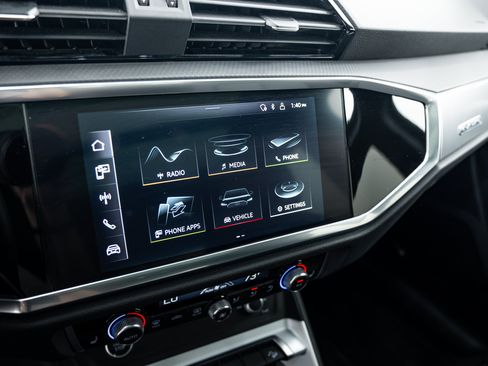 Certified 2022 Audi Q3 2.0T Premium AWD/4WD image 18