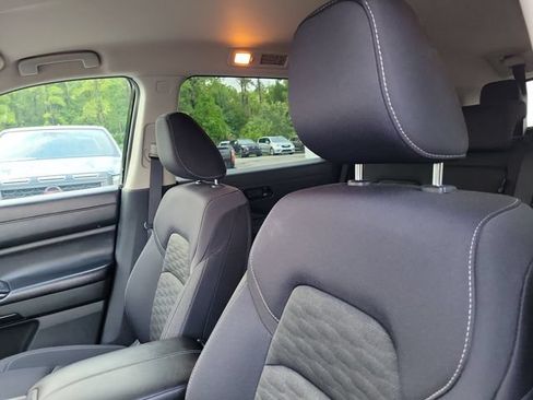 Used 2024 Nissan Pathfinder SV FWD image 20