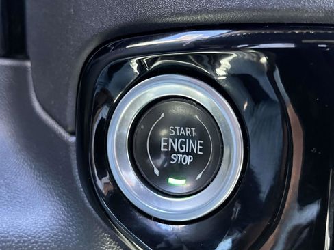 Used 2022 GMC Sierra 1500 Elevation image 27