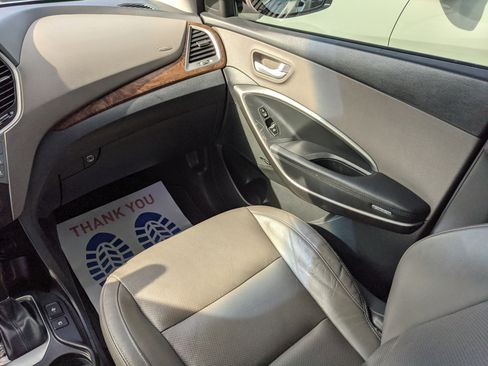 Used 2017 Hyundai Santa Fe Limited image 14