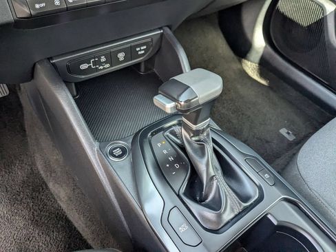 Used 2025 Kia K4 FWD image 21