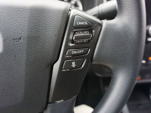 Used 2024 Nissan Frontier SV w/ Technology Package image 9