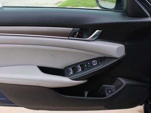 Used 2020 Honda Accord LX image 12
