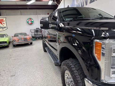 Used 2019 Ford F250 Lariat w/ Lariat Ultimate Package image 52