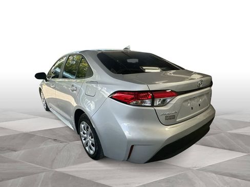 Used 2025 Toyota Corolla LE w/ Convenience Package FWD image 6