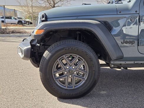 New 2026 Jeep Gladiator Sport AWD/4WD image 6