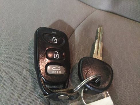 Used 2019 Hyundai Elantra SEL FWD image 32