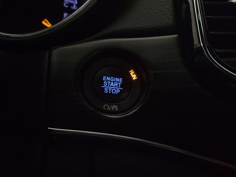 Used 2019 Jeep Grand Cherokee Limited image 30