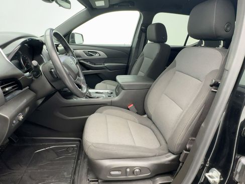 Certified 2022 Chevrolet Traverse LT w/ Midnight/Sport Edition image 5