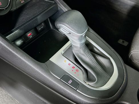 Used 2022 Kia Forte LXS FWD image 23