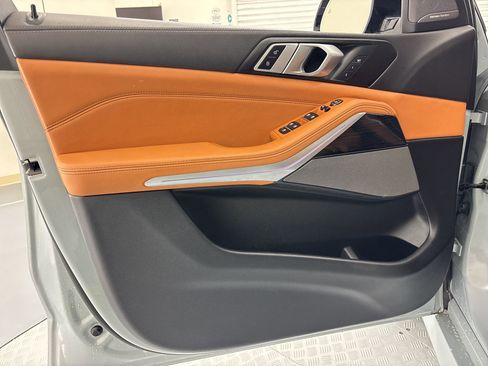 Used 2024 BMW X5 sDrive40i w/ M Sport Package image 11