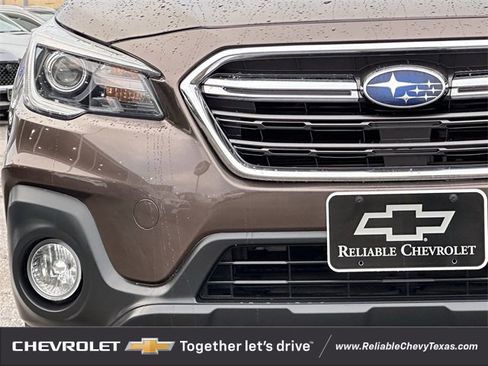 Used 2019 Subaru Outback 2.5i Touring w/ Popular Package #3A image 9