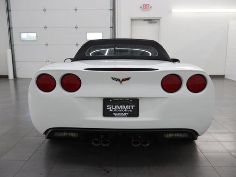 Used 2007 Chevrolet Corvette Convertible w/ Preferred Equipment Group RWD image 26