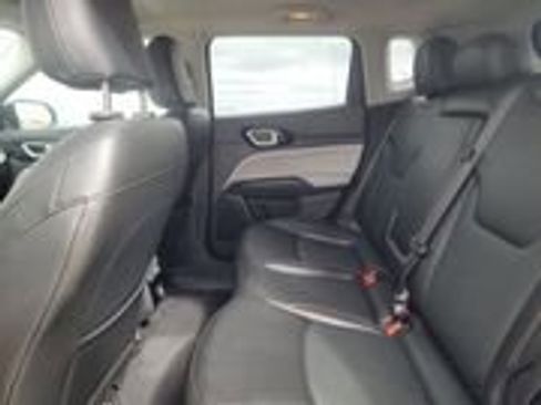 Used 2022 Jeep Compass Limited image 4