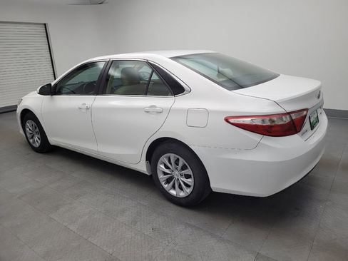 Used 2015 Toyota Camry LE image 3