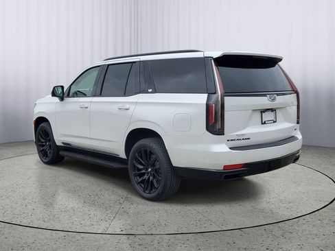 Certified 2023 Cadillac Escalade Sport w/ LPO, ONYX Package AWD/4WD image 4