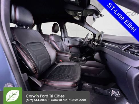 Used 2023 Ford Escape ST-Line Elite w/ Premium Technology Package AWD/4WD image 18