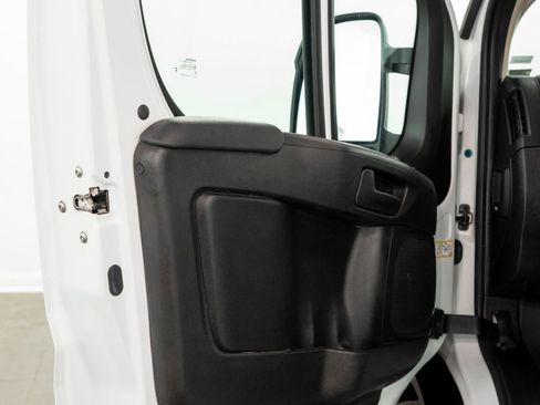 Used 2025 RAM ProMaster 2500 w/ Convenience Group FWD image 6