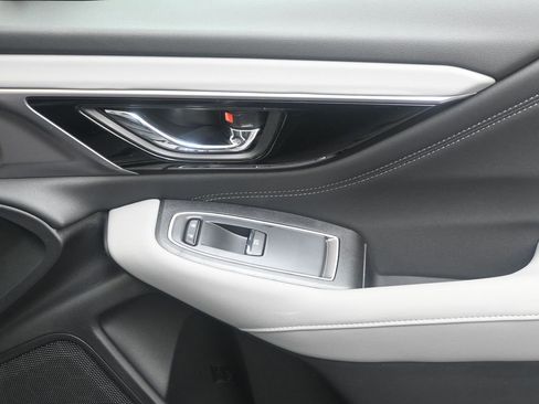 Certified 2025 Subaru Outback Limited image 11