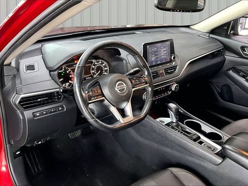 Used 2020 Nissan Altima 2.5 SV AWD/4WD image 16