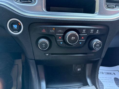 Used 2014 Dodge Charger SE RWD image 27
