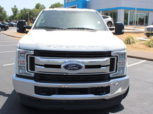 Used 2019 Ford F250 XLT w/ Snow Plow Prep Package AWD/4WD image 3
