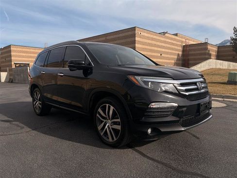 Used 2017 Honda Pilot Touring image 7