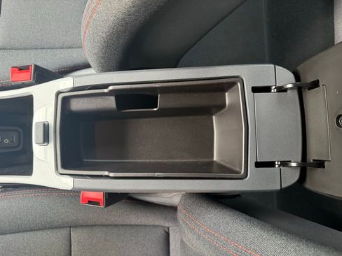 Used 2020 Chevrolet Bolt LT image 41