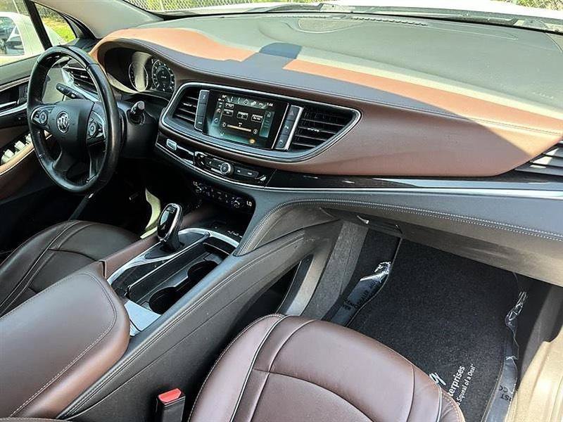 Used 2019 Buick Enclave Avenir w/ Avenir Technology Package FWD image 17
