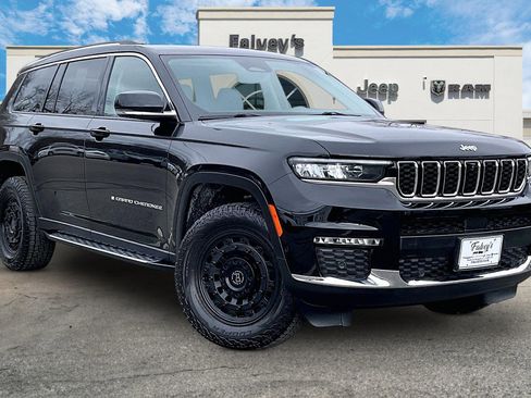 Used 2024 Jeep Grand Cherokee L Limited w/ Luxury Tech Group II image 11