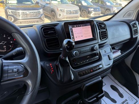 Used 2023 RAM ProMaster 2500 image 23