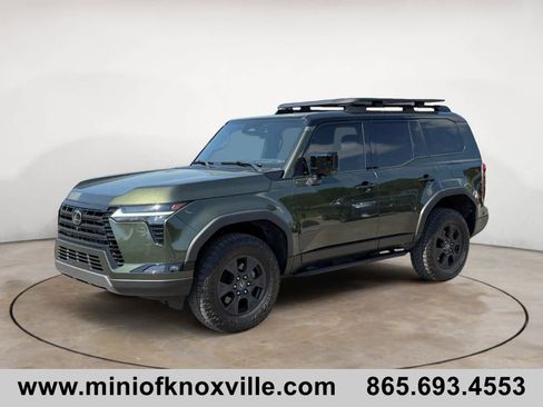 Used 2024 Lexus GX 550 image 7