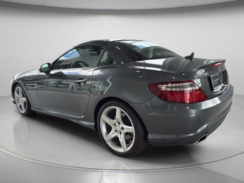 Used 2015 Mercedes-Benz SLK 350 image 6