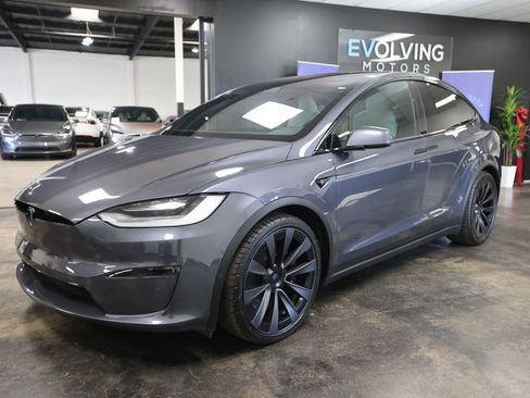 Used 2022 Tesla Model X Plaid AWD/4WD image 4