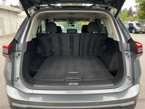 Used 2025 Nissan Rogue SV AWD/4WD image 12