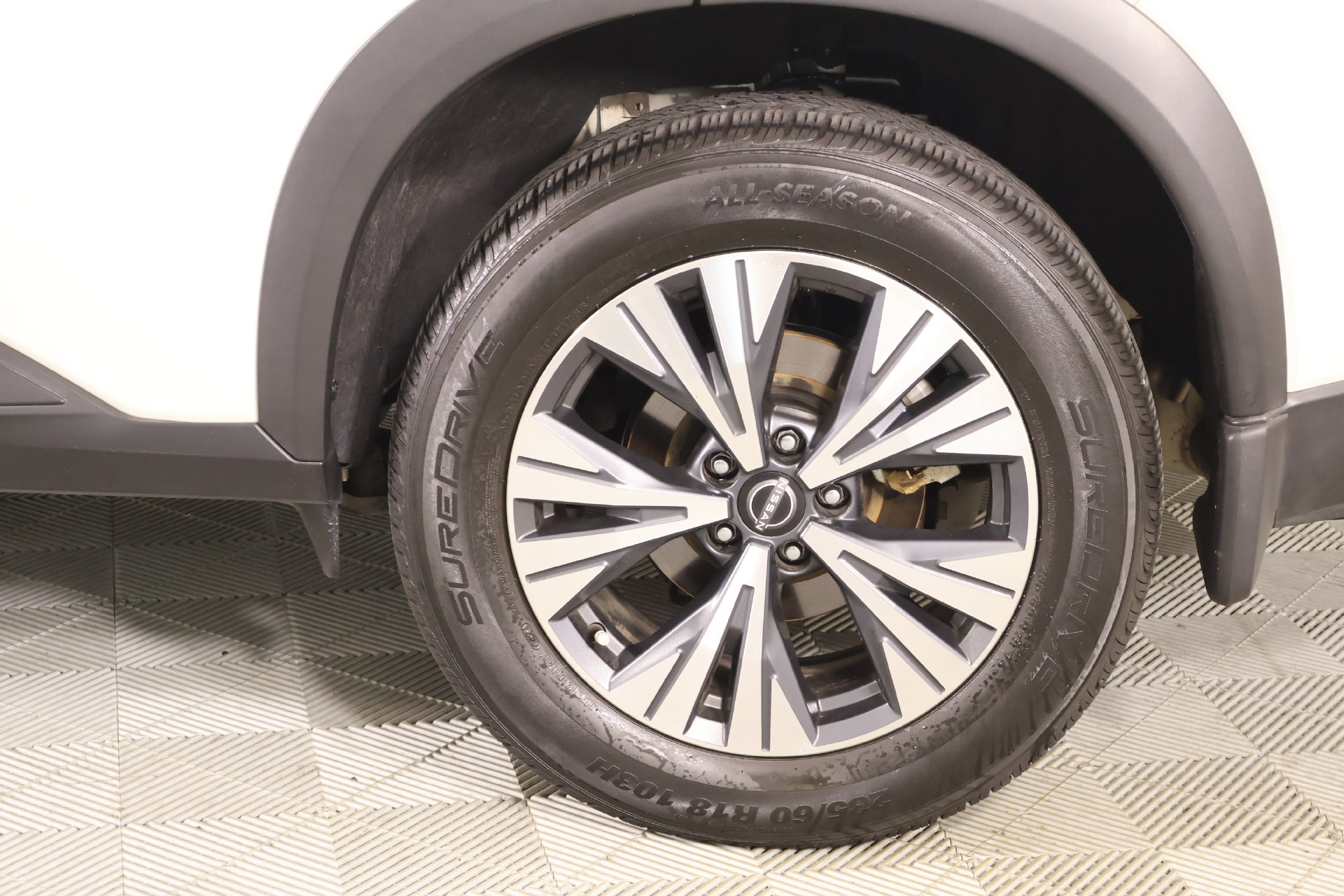 Used 2023 Nissan Rogue SV w/ SV Premium Package FWD image 19