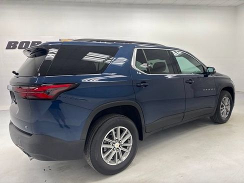 Used 2023 Chevrolet Traverse LT FWD image 5