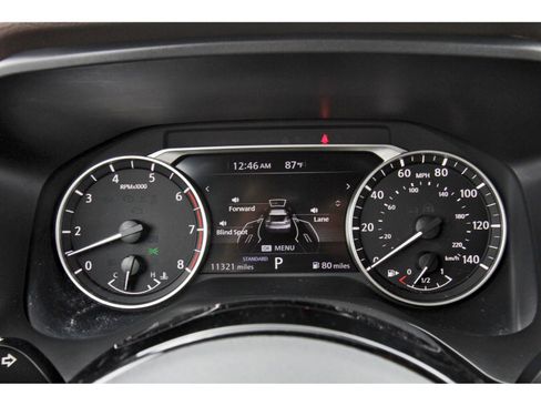 Used 2023 Nissan Rogue SV image 16